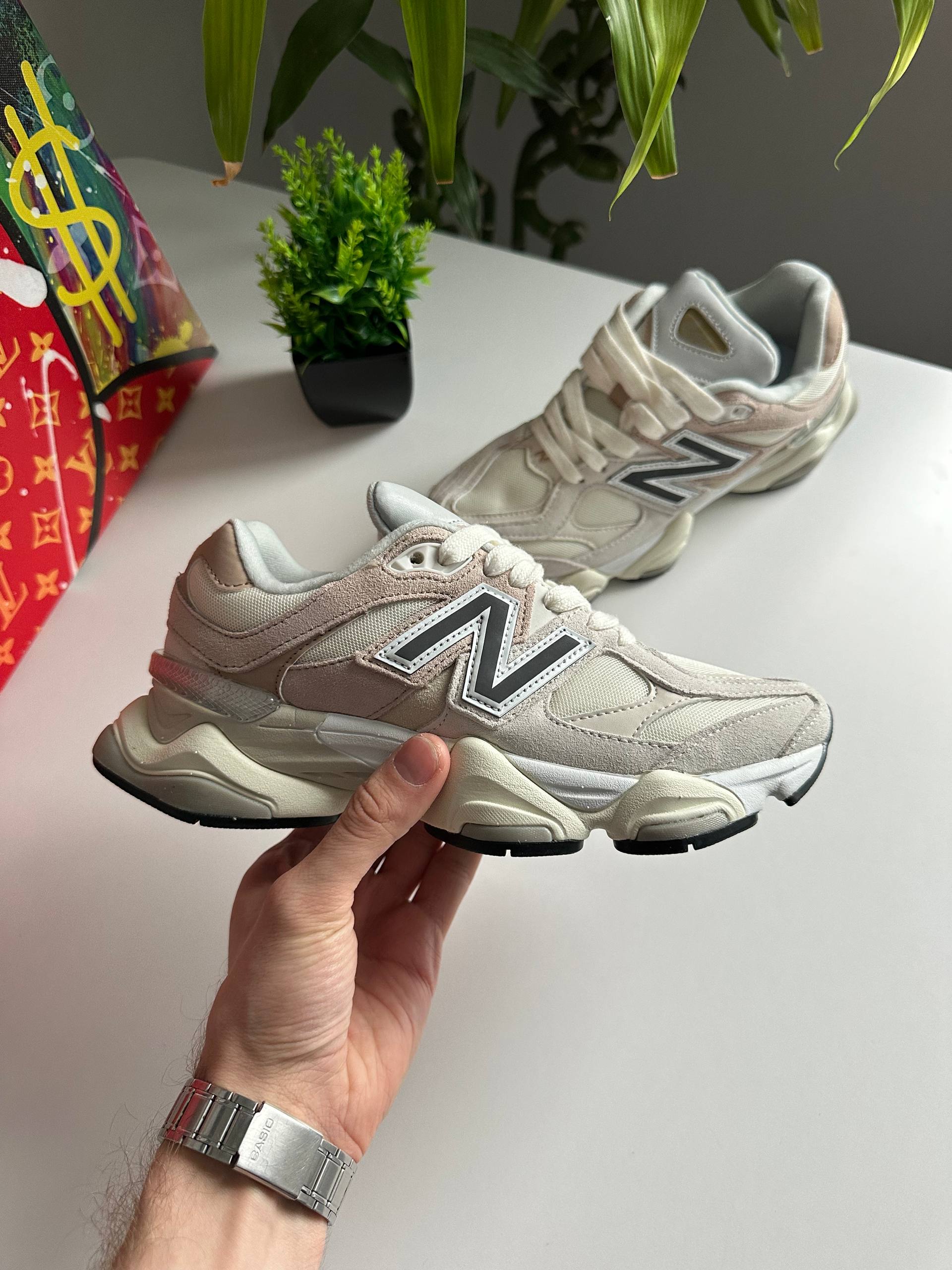 New Balance 9060 Light Beige