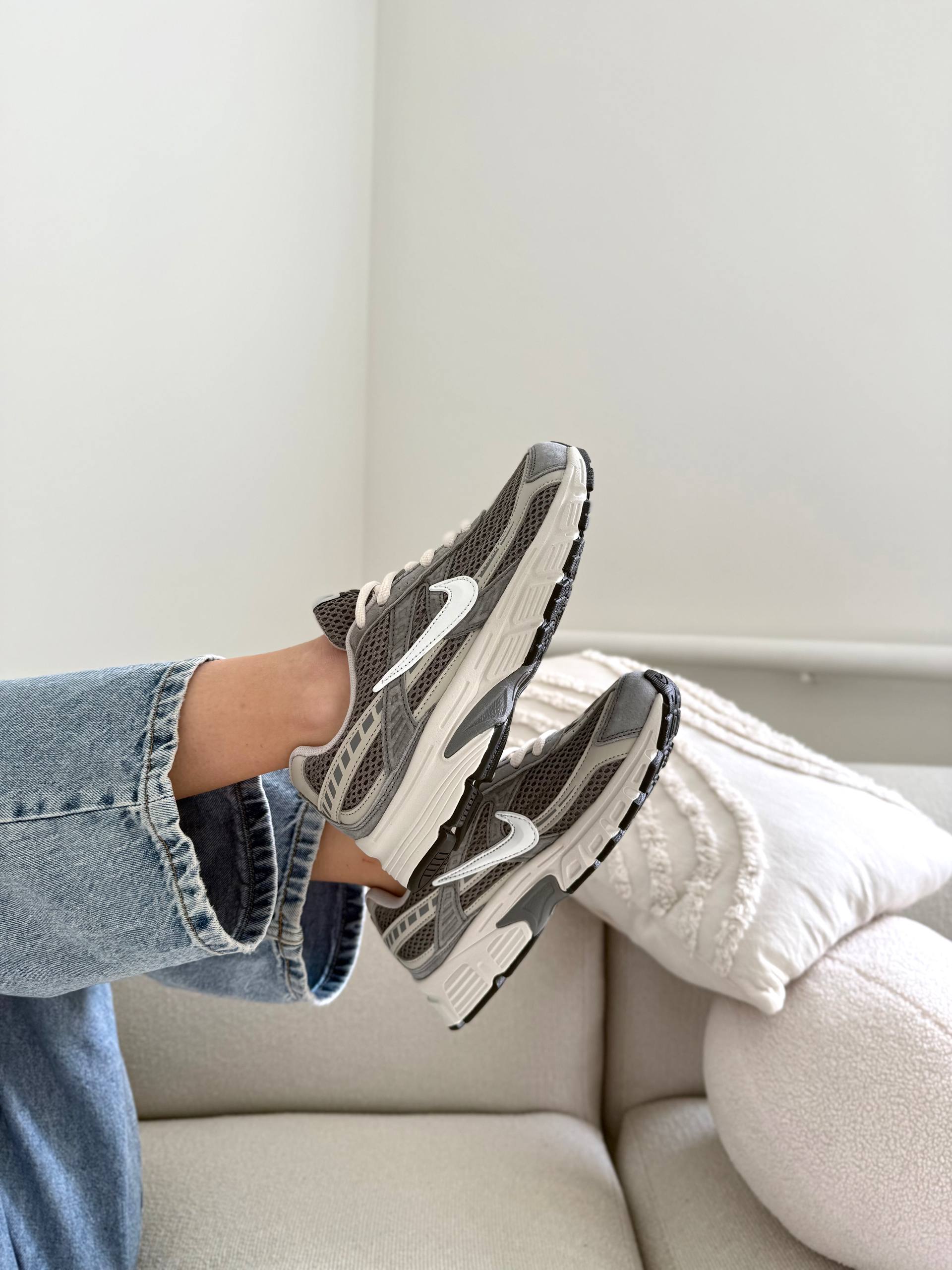 Nike Initiator Grey White - Зображення 2