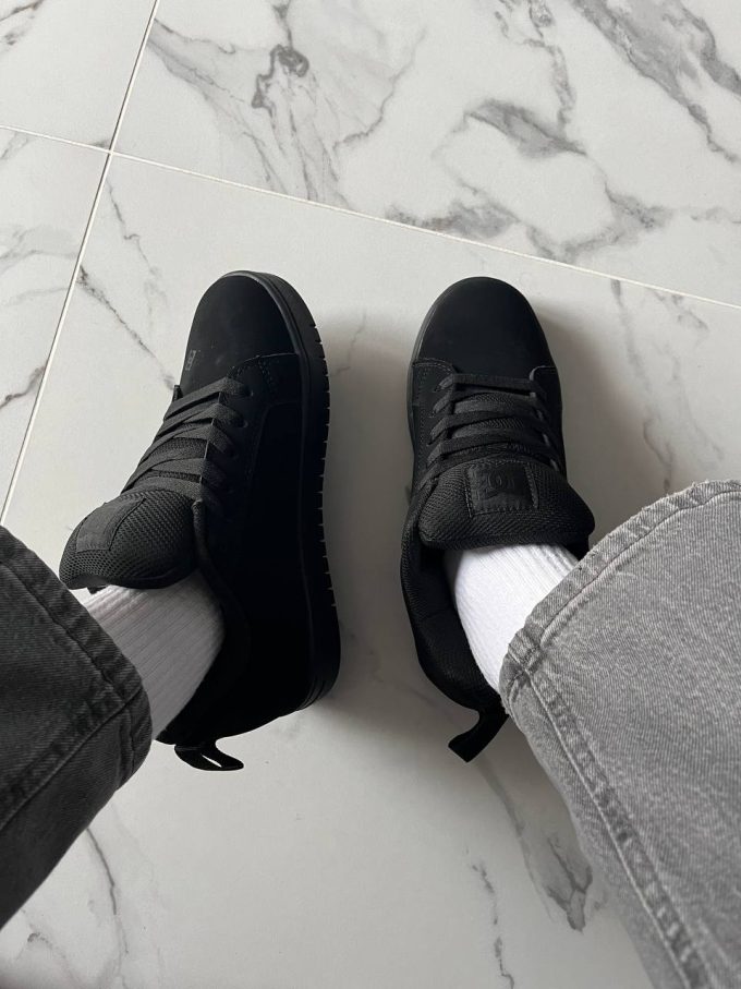 DC Court Graffik All Black - Зображення 10
