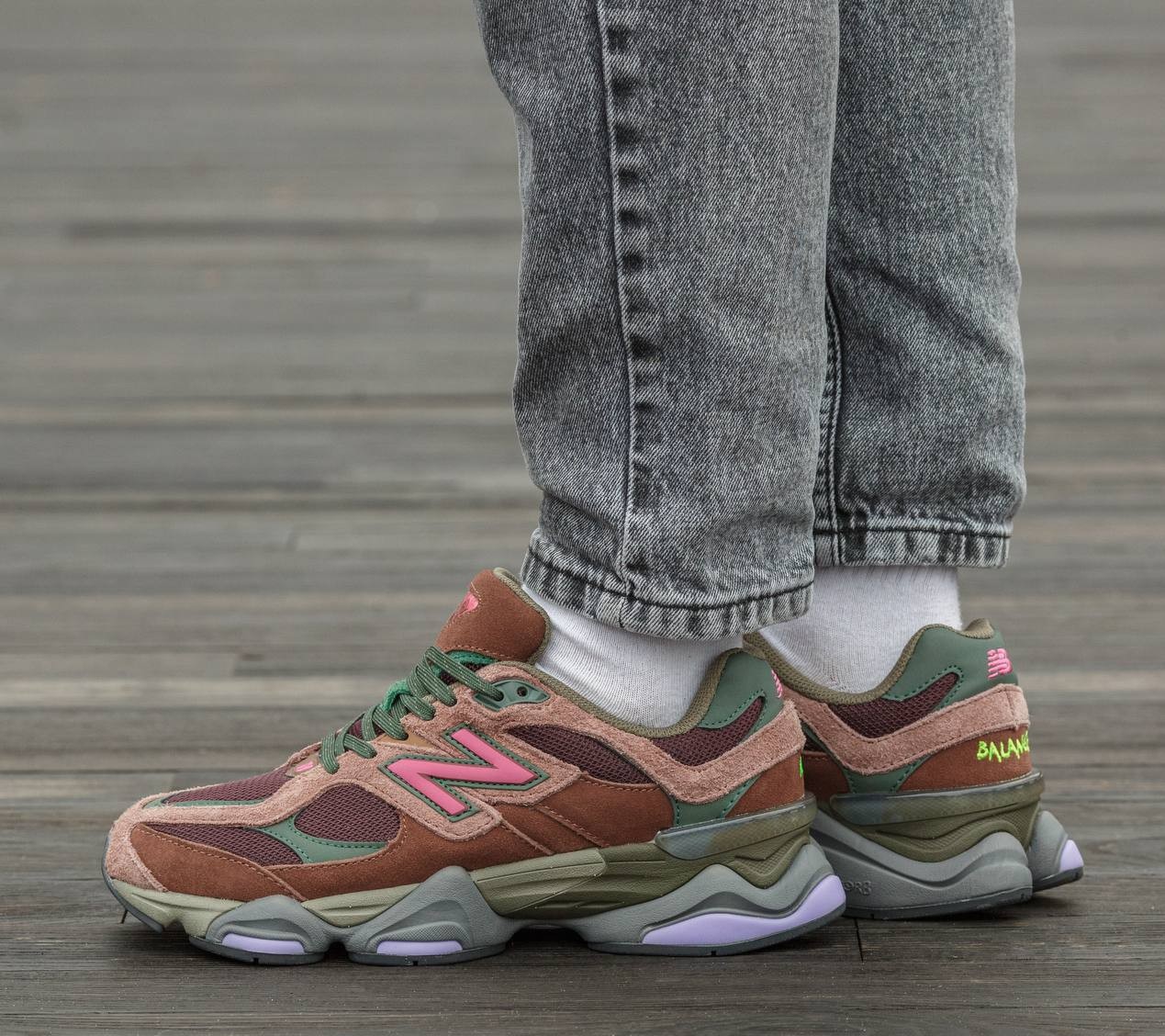 New Balance 9060 Burgundy Pink