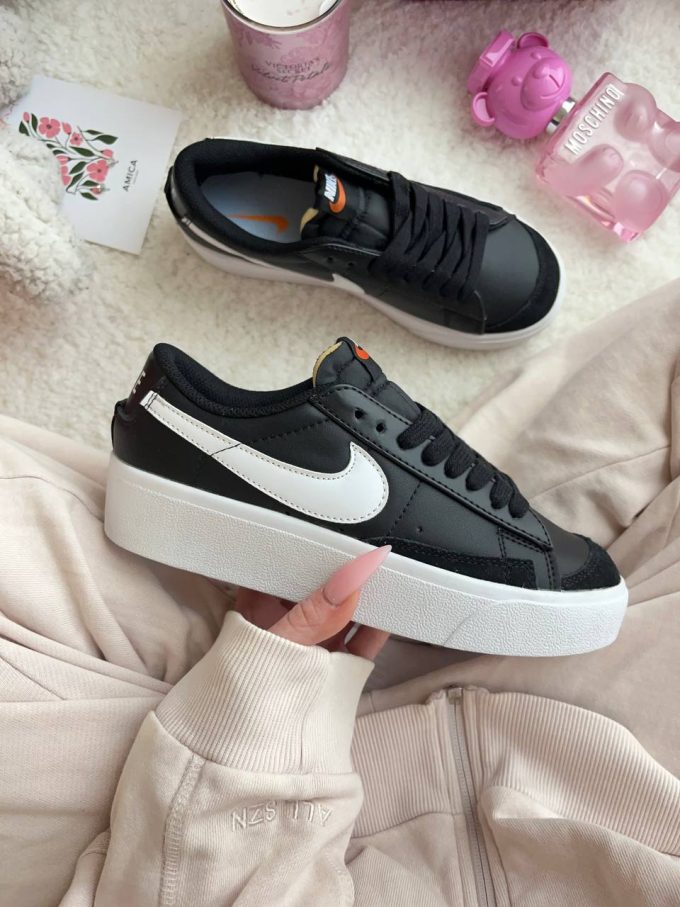 Nike Blazer Low Platform