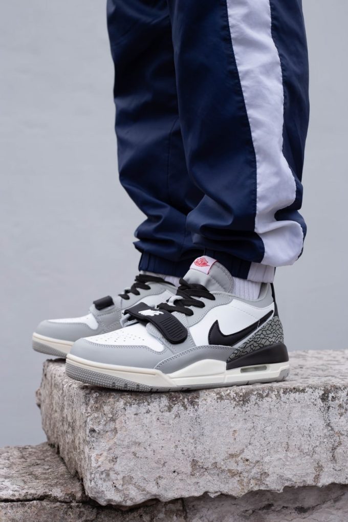 Nike Air Jordan Legacy 312 Grey White Black