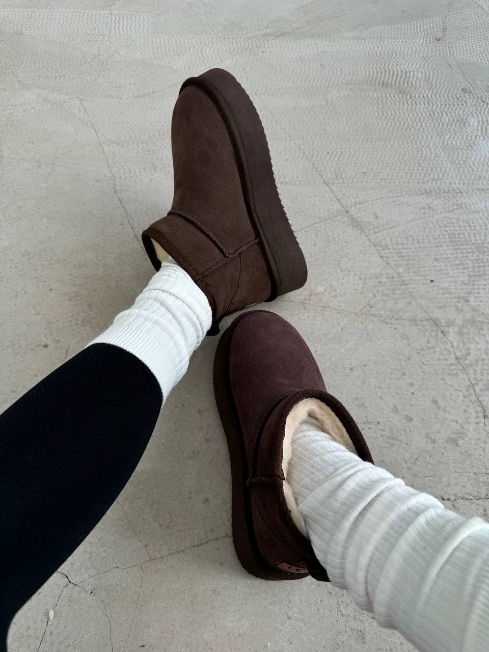 UGG Ultra Mini Platform Dark Chocolate Suede - Зображення 5