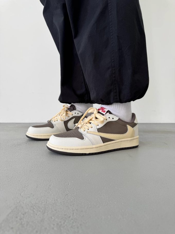Nike Air Jordan 1 Low x Travis Scott Beige/Gray