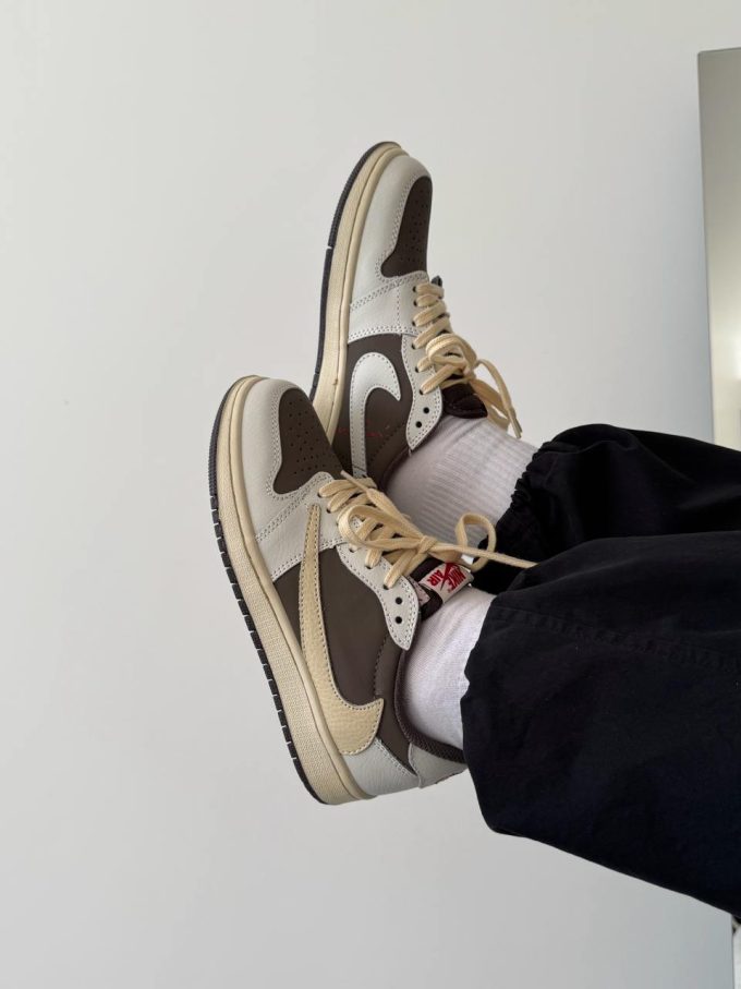 Nike Air Jordan 1 Low x Travis Scott Beige/Gray - Зображення 10