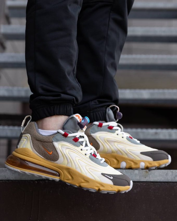 Nike Air Max 270 React ENG х Travis Scott