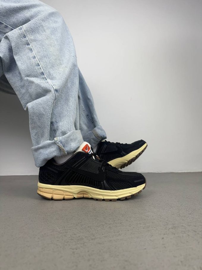 Nike Zoom Vomero 5 Black Sesame