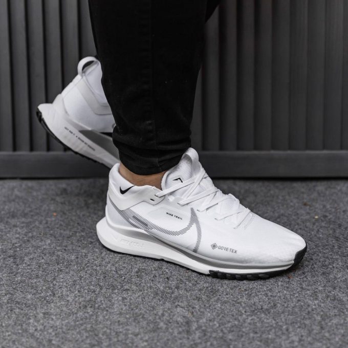 Nike React Pegasus Trail 4