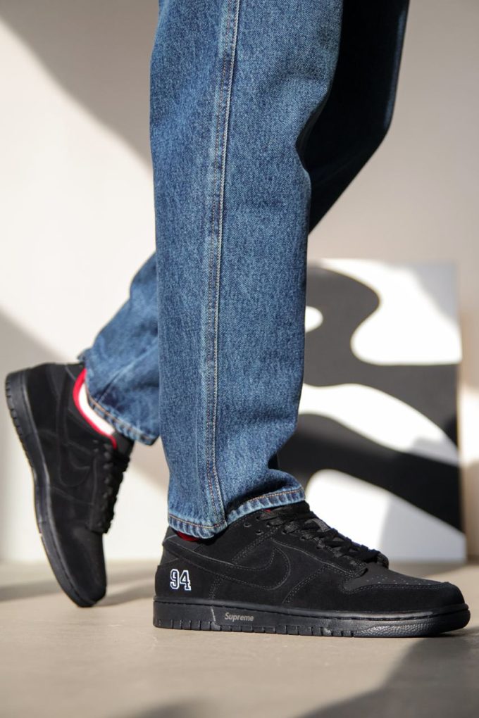 Supreme x Nike SB Dunk Low Black