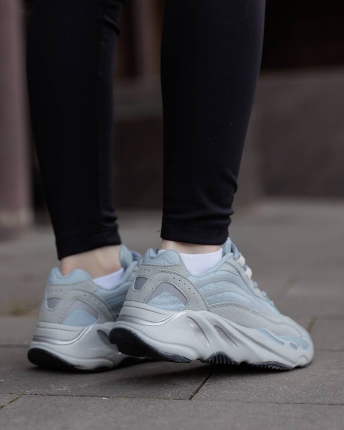 Adidas Yeezy Boost 700 Hospital Blue - Зображення 3