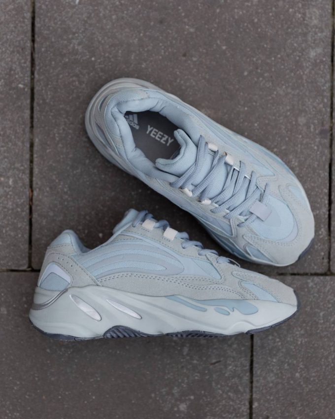 Adidas Yeezy Boost 700 Hospital Blue - Зображення 4