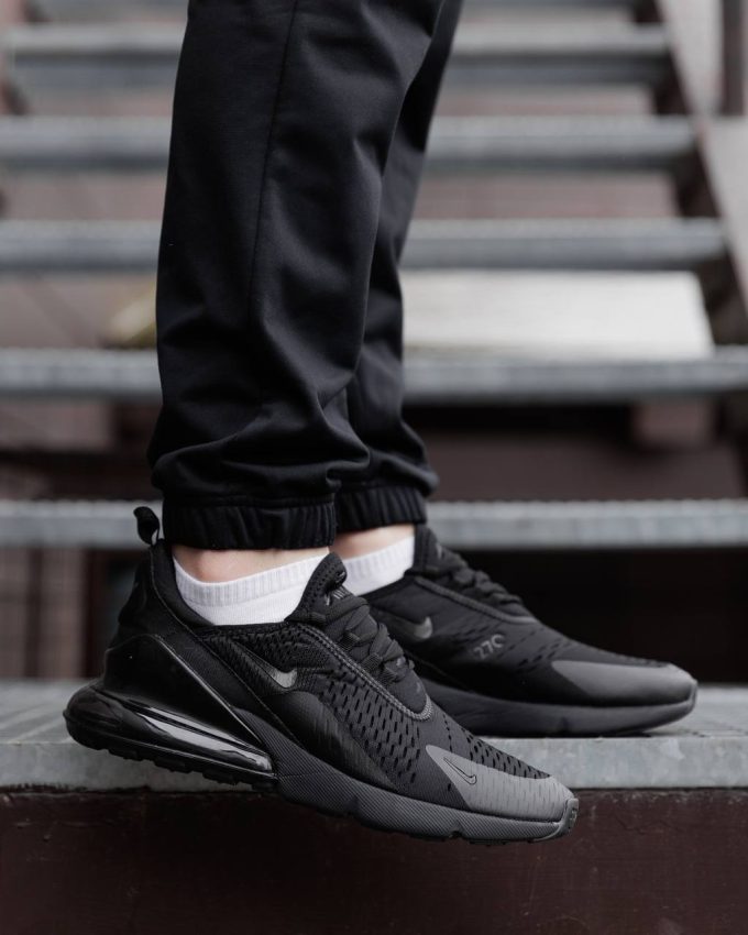 Nike Air Max 270 Triple Black - Зображення 2