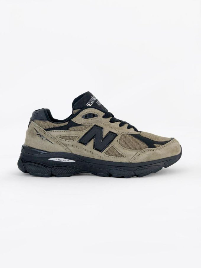 New Balance 990