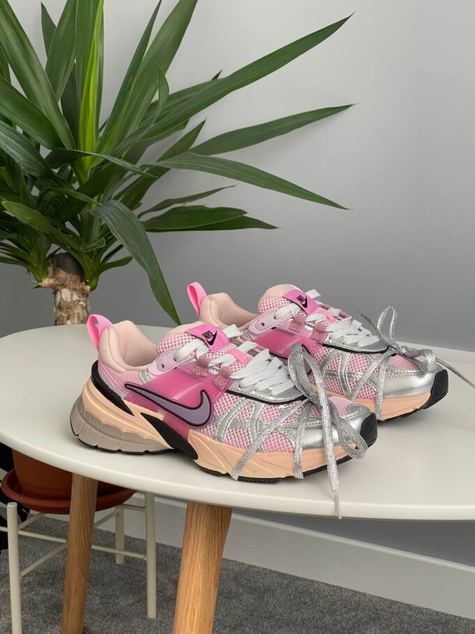 Nike V2K Runtekk Beige Pink Silver