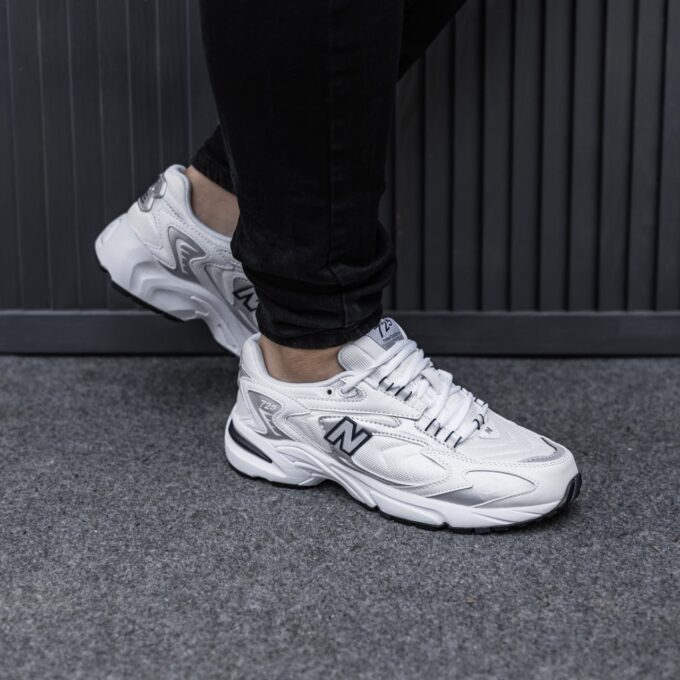 New Balance 725