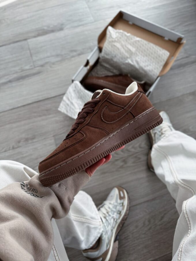 Nike Air Force 1 07 Shoes Brown - Зображення 2