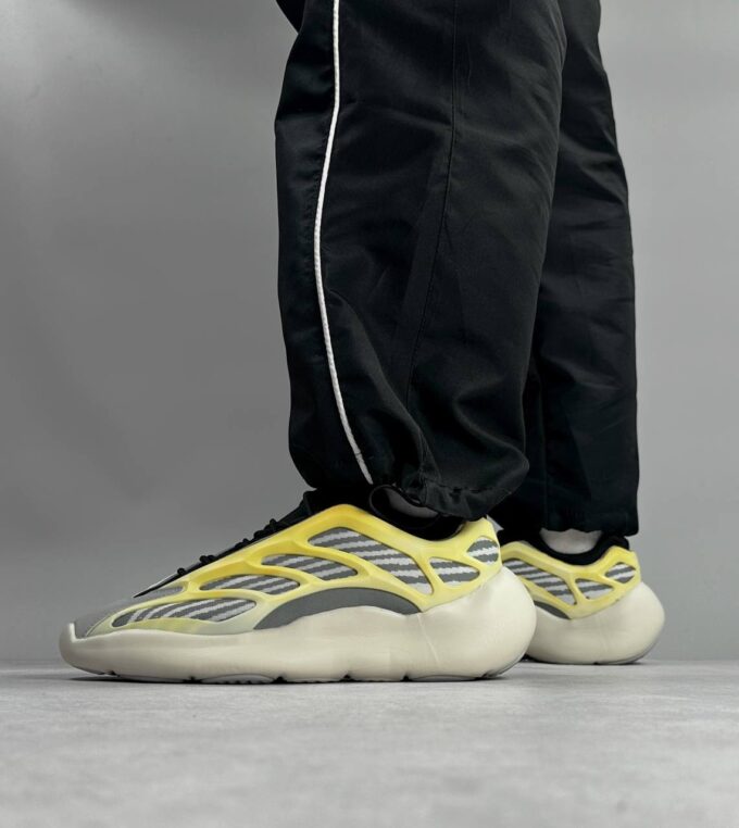 Adidas Yeezy 700 V3 Safflower