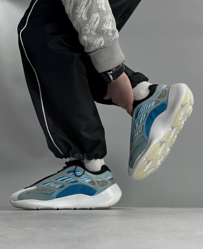 Adidas Yeezy 700 V3 Arzareth - Зображення 2