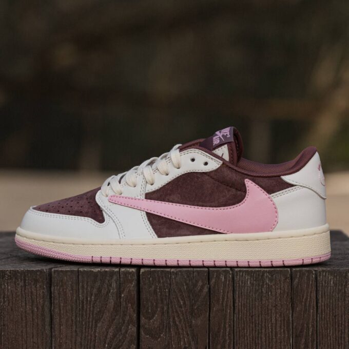 Nike Air Jordan Retro 1 Low x Travis Scott Pink - Зображення 5