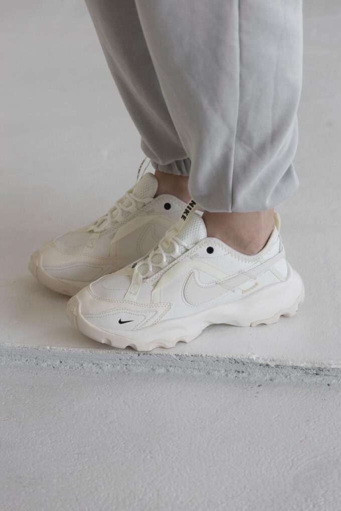 Nike TC 7900 White