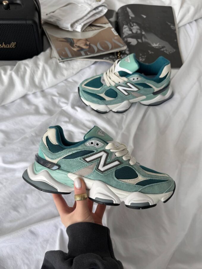 New Balance 9060