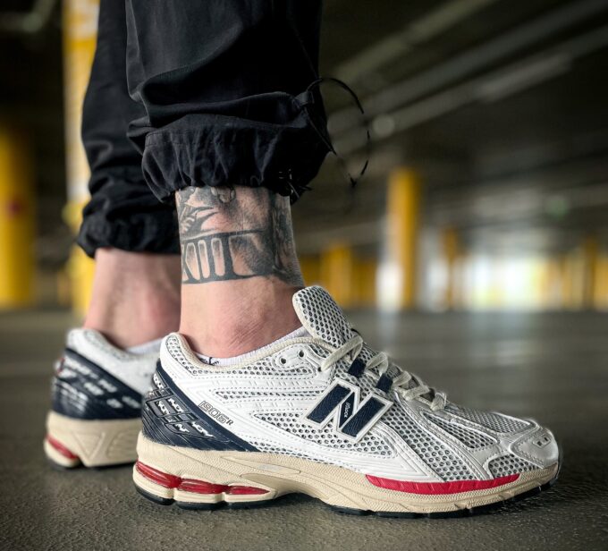 New Balance 1906R Sea Salt Eclipse True Red