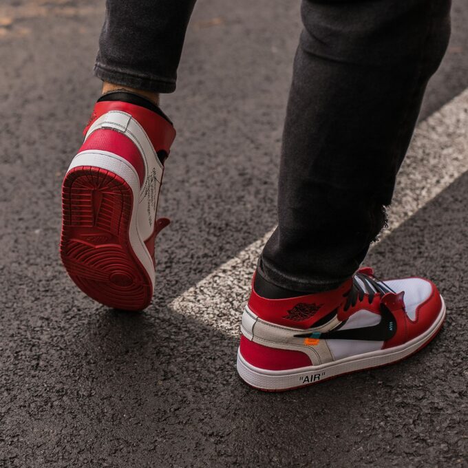 Air Jordan Retro 1 x Off White - Зображення 5