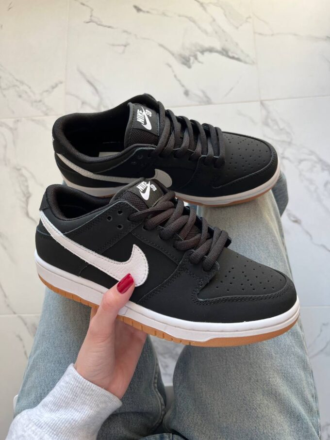 Nike Dunk SB Black Gum