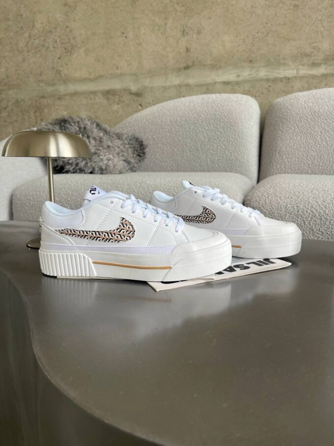 Nike Court Legacy