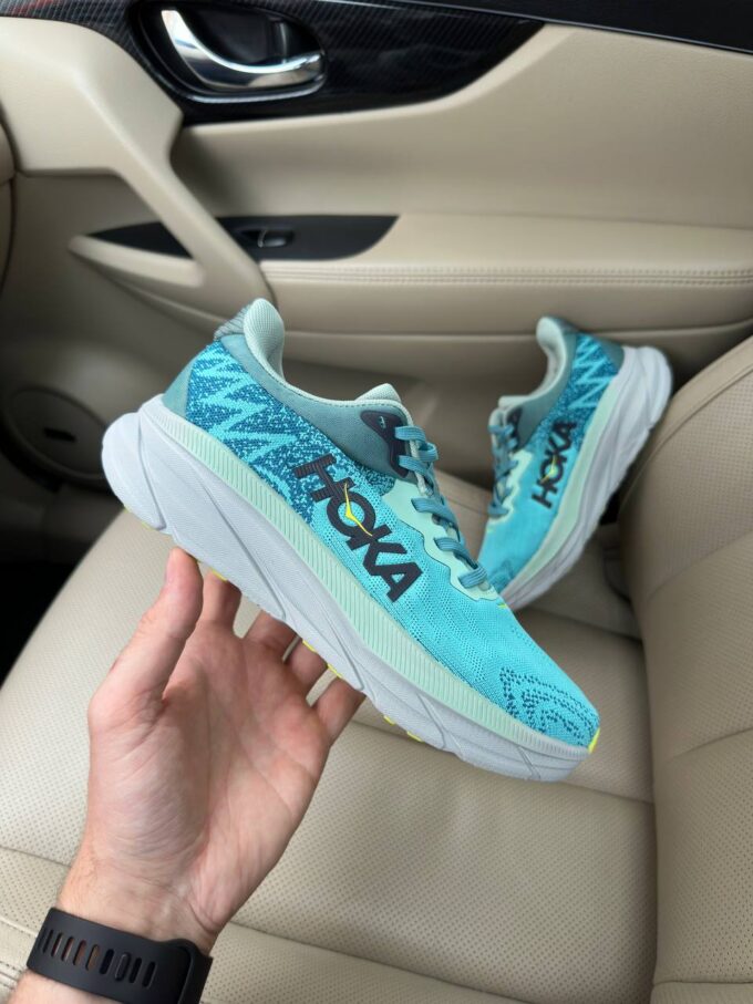 Hoka One One Challenger Turquoise
