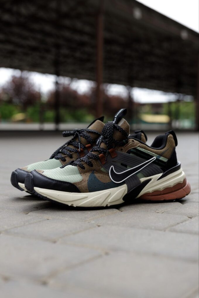 Nike V2K.3 Runtekk Brown