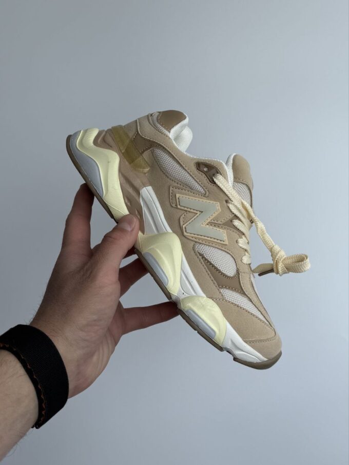 New Balance 9060 Beige