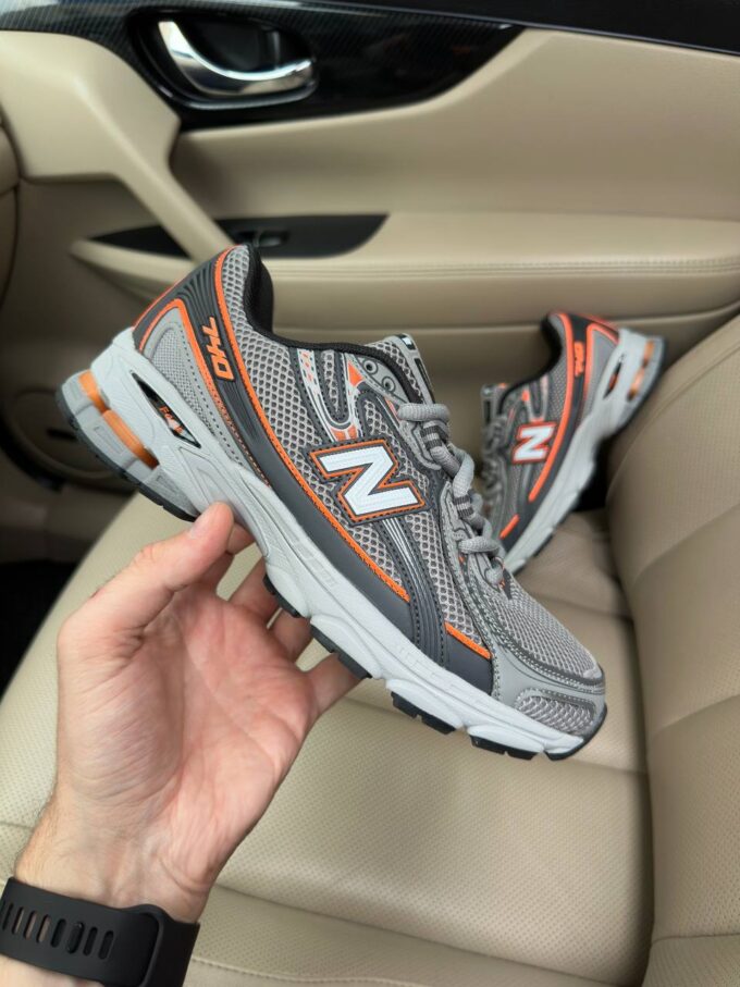 New Balance 740 Grey Orange
