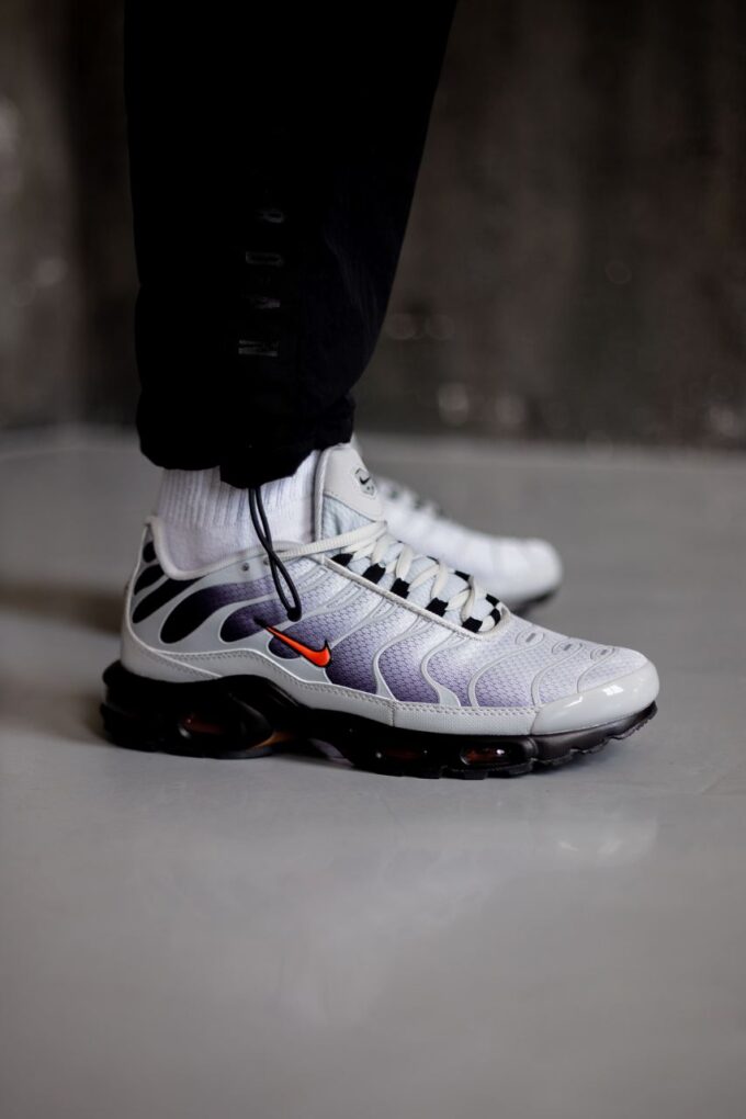 Nike Air Max Plus TN Grey/Black/Red