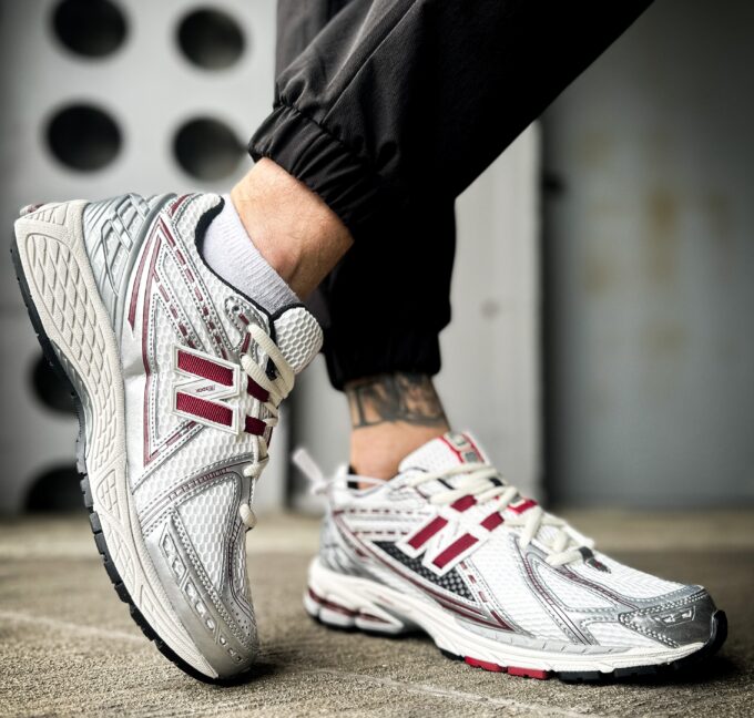 New Balance 1906R Silver Classic Crimson
