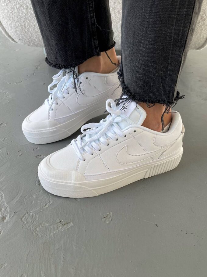 Nike Court Legacy