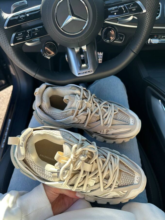 Balenciaga Track Recycled Sole in Beige - Зображення 5
