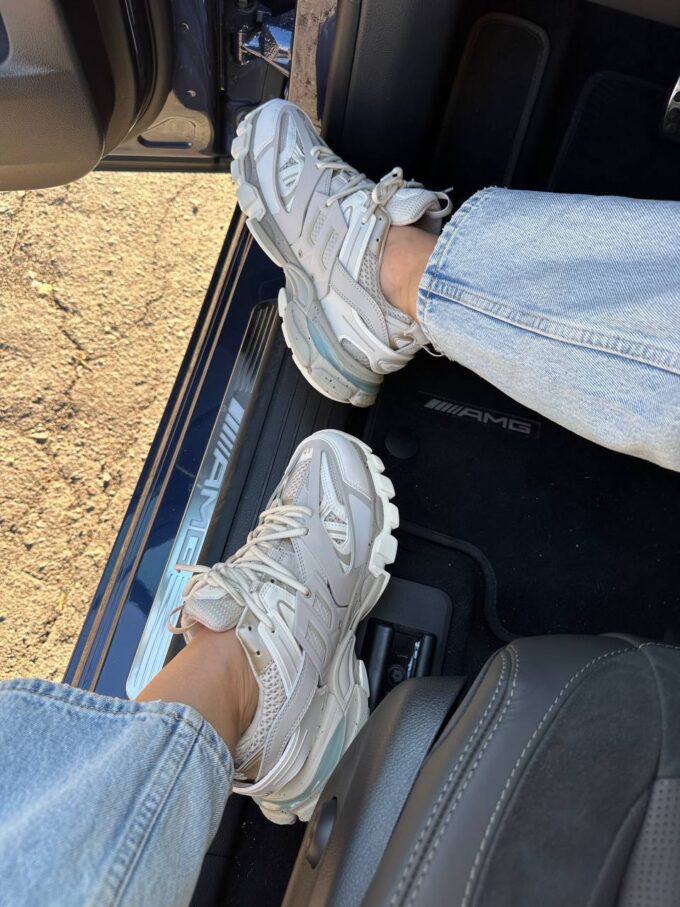 Balenciaga Track Recycled Sole in Beige - Зображення 8