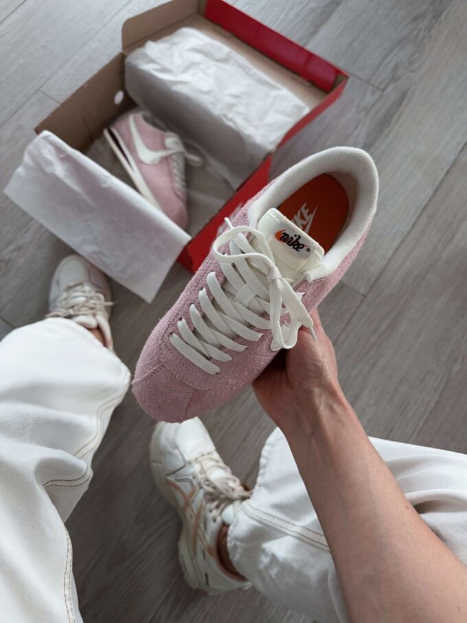 Nike Cortez SE College Рink - Зображення 4