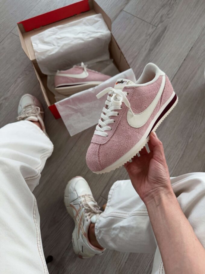 Nike Cortez SE College Рink - Зображення 2