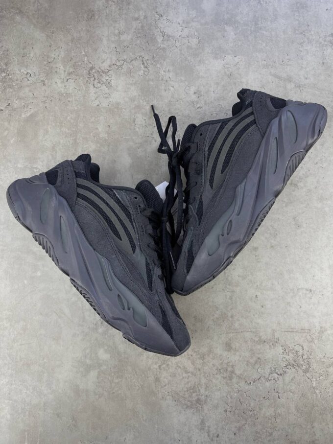 Adidas Yeezy 700 v2 Vanta Вlack - Зображення 7