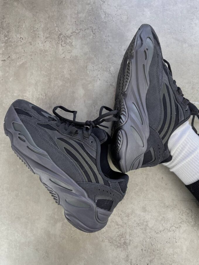 Adidas Yeezy 700 v2 Vanta Вlack - Зображення 6