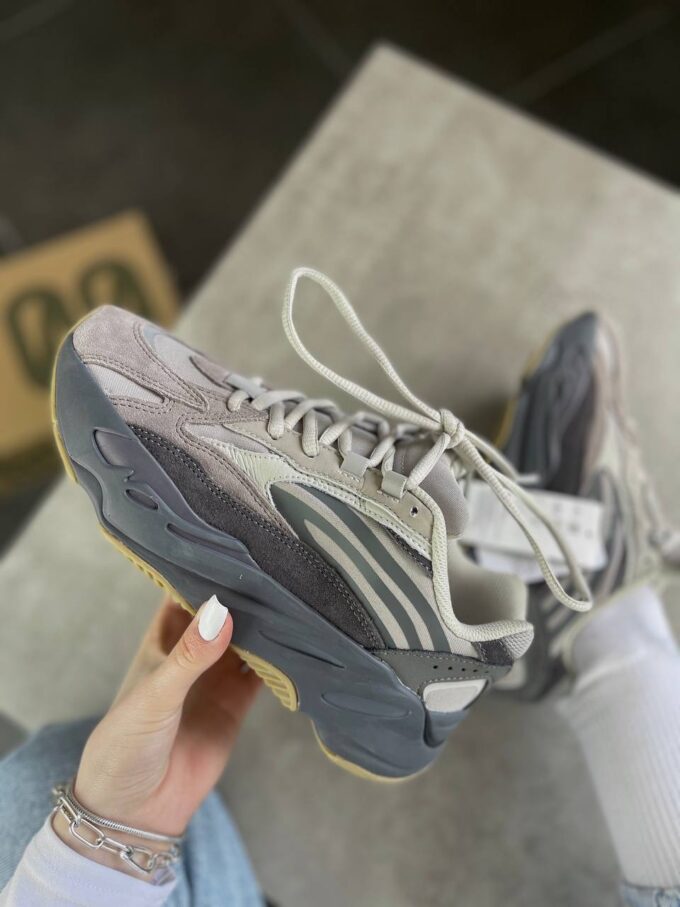 Adidas Yeezy 700 V2 Tephra Grey - Зображення 8
