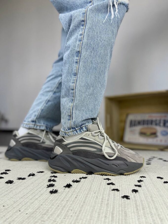 Adidas Yeezy 700 V2 Tephra Grey