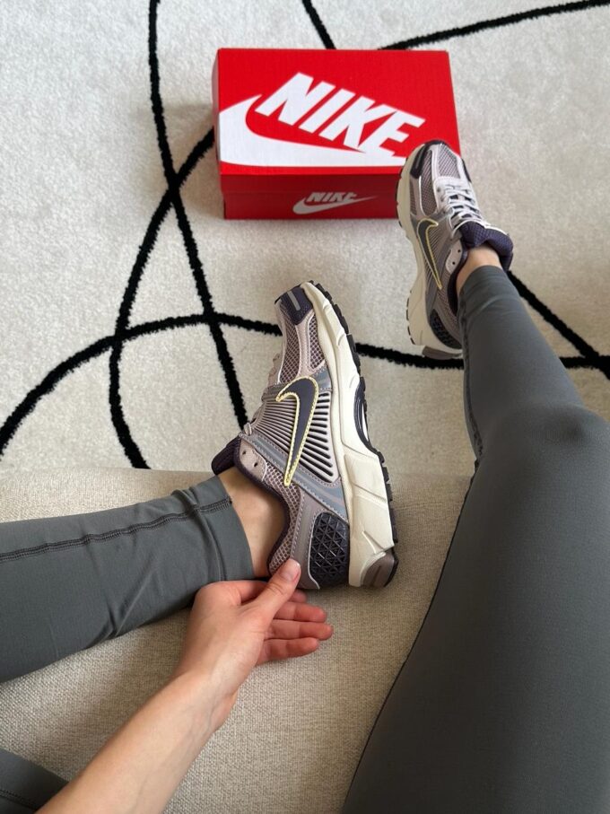 Nike Zoom Vomero 5 Platinum Violet - Зображення 8