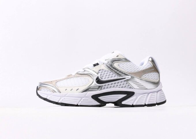 Nike V5 RNR Silver