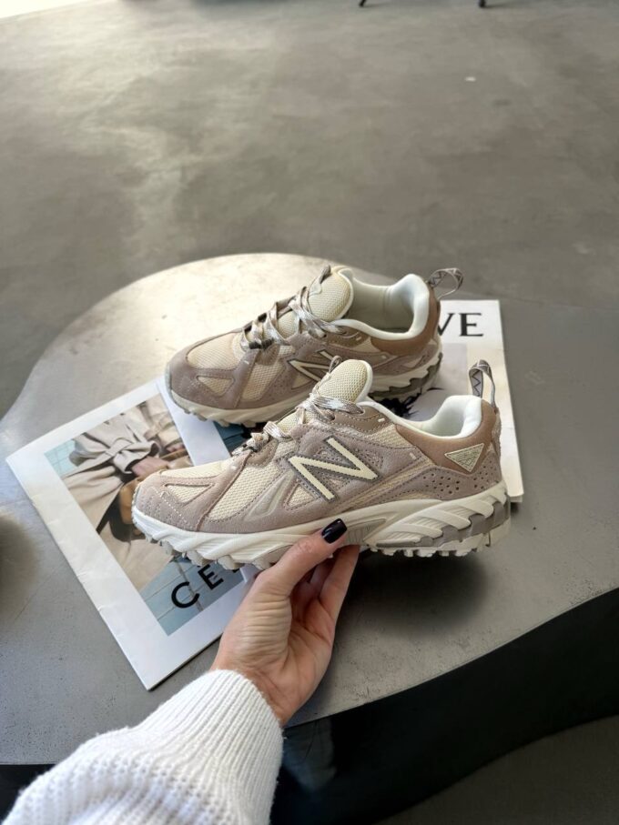 New Balance 610