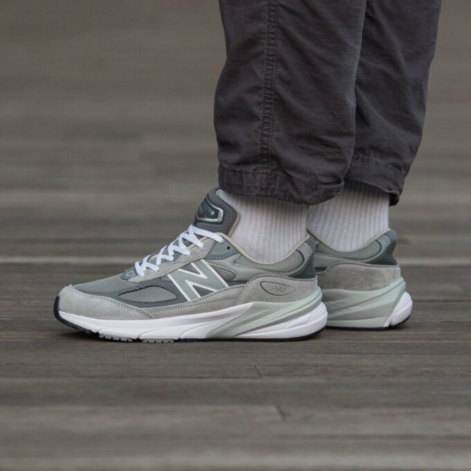 New Balance 990 v3 White Grey