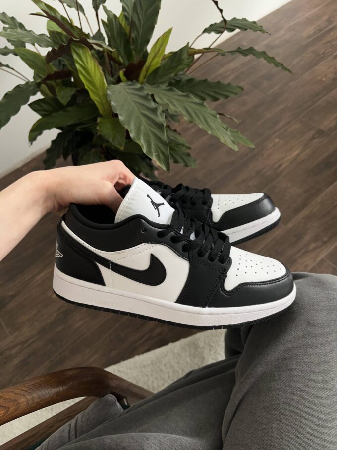 Jordan 1 Low Black White