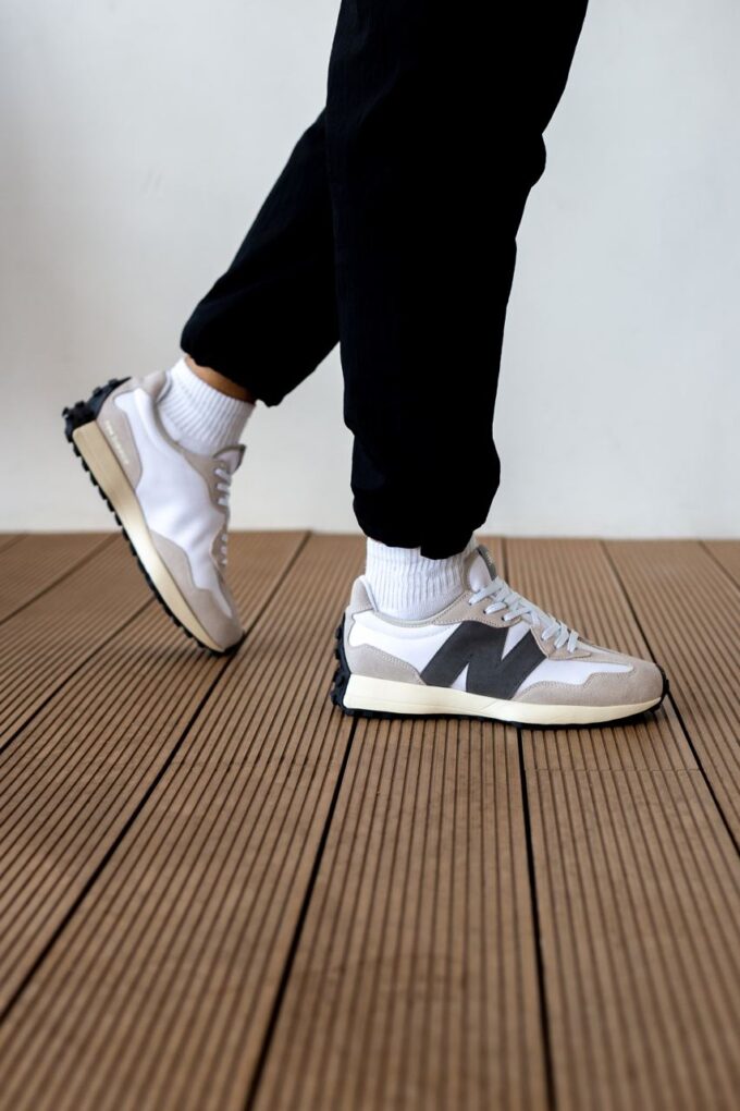 New Balance 327 White/Black/Grey